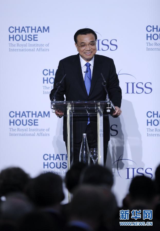6月18日，國(guó)務(wù)院總理李克強(qiáng)在倫敦金融城市長(zhǎng)官邸面向英國(guó)皇家國(guó)際問(wèn)題研究所和國(guó)際戰(zhàn)略研究所兩大智庫(kù)發(fā)表題為《共建包容發(fā)展的美好世界》的演講。新華社記者 張鐸 攝 