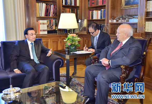 6月20日，國務院總理李克強在雅典總統(tǒng)府會見希臘總統(tǒng)帕普利亞斯。 新華社記者 李濤 攝