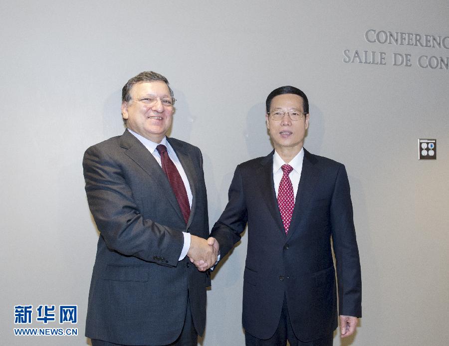 9月23日，正在紐約出席聯(lián)合國氣候峰會的國家主席習(xí)近平特使、國務(wù)院副總理張高麗在紐約聯(lián)合國總部會見歐盟委員會主席巴羅佐。新華社記者 王曄 攝 