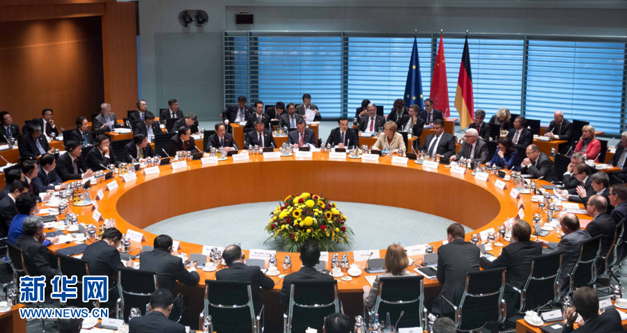 10月10日，中國國務院總理李克強在柏林與德國總理默克爾共同主持第三輪中德政府磋商。 新華社記者 李學仁 攝 