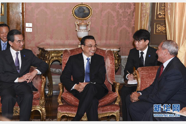 10月15日，中國(guó)國(guó)務(wù)院總理李克強(qiáng)在羅馬會(huì)見意大利參議長(zhǎng)格拉索。 新華社記者謝環(huán)馳攝 