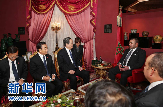 11月4日，中國全國政協(xié)主席俞正聲在非斯會見摩洛哥國王穆罕默德六世。 新華社記者 劉衛(wèi)兵 攝