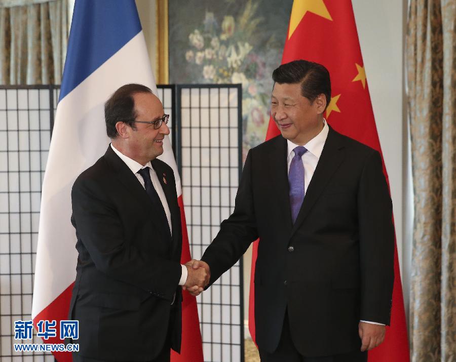 11月16日，國家主席習(xí)近平在澳大利亞布里斯班會見法國總統(tǒng)奧朗德。 新華社記者丁林?jǐn)z 
