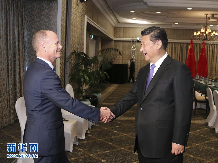 11月16日，國家主席習(xí)近平在布里斯班會(huì)見澳大利亞昆士蘭州州長紐曼。 新華社記者丁林?jǐn)z 