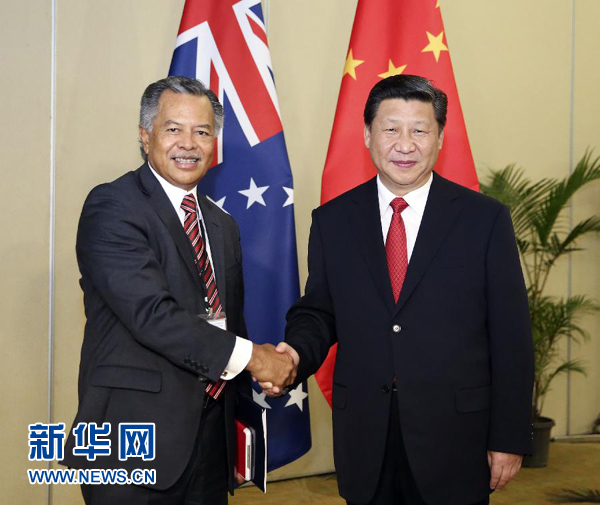 11月22日，國家主席習(xí)近平在斐濟楠迪會見庫克群島總理普納。新華社記者丁林?jǐn)z 