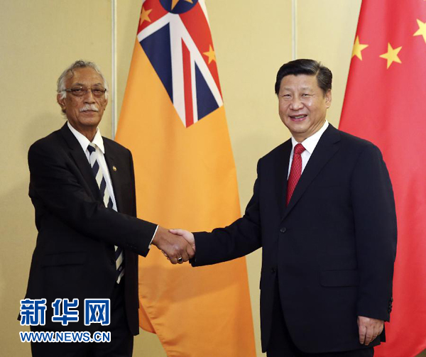 11月22日，國家主席習(xí)近平在斐濟楠迪會見紐?？偫硭?。新華社記者姚大偉攝 