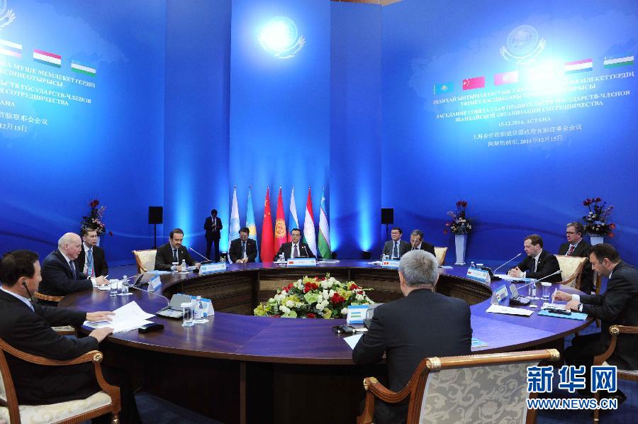 12月15日，中國國務(wù)院總理李克強在阿斯塔納出席上海合作組織成員國政府首腦理事會第十三次會議。 新華社記者 饒愛民 攝 