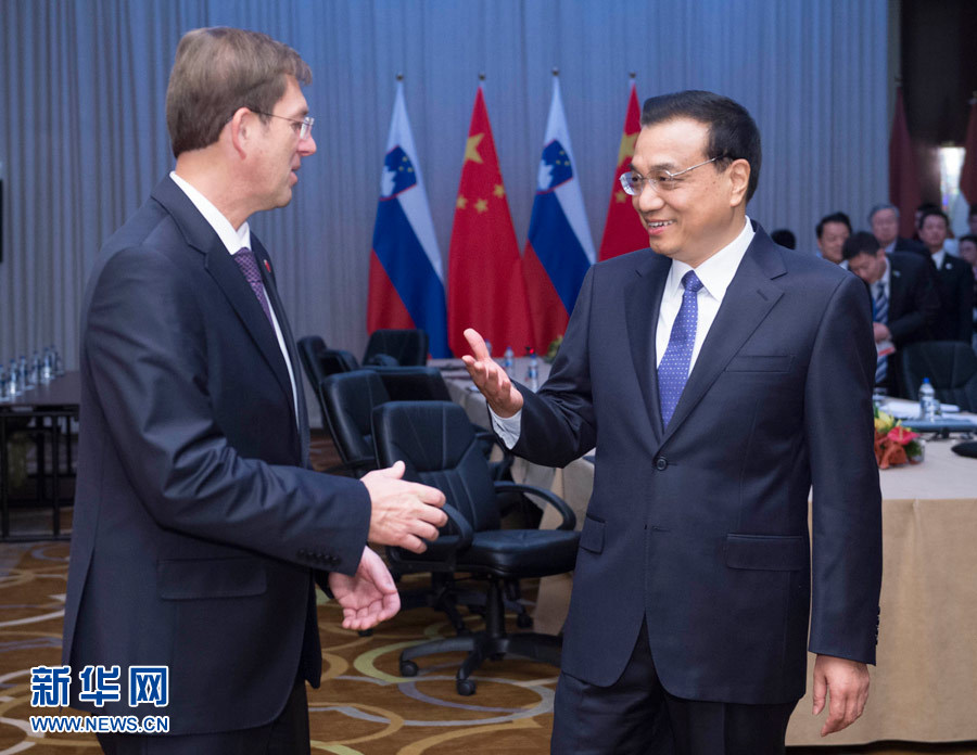 12月16日，中國國務院總理李克強在貝爾格萊德會見斯洛文尼亞總理采拉爾。 新華社記者黃敬文攝