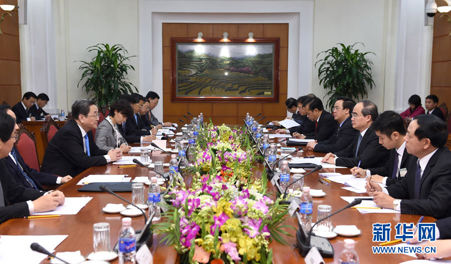 12月25日至27日，中共中央政治局常委、全國(guó)政協(xié)主席俞正聲對(duì)越南進(jìn)行正式訪問(wèn)。這是12月26日，俞正聲在河內(nèi)與越南祖國(guó)陣線主席阮善仁舉行會(huì)談。 新華社記者馬占成攝