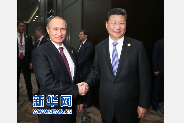 11月15日，國家主席習(xí)近平在土耳其安塔利亞會見俄羅斯總統(tǒng)普京。 新華社記者馬占成攝