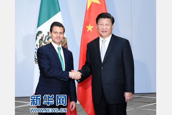 11月16日，國家主席習(xí)近平在土耳其安塔利亞會(huì)見墨西哥總統(tǒng)培尼亞。 新華社記者張鐸攝