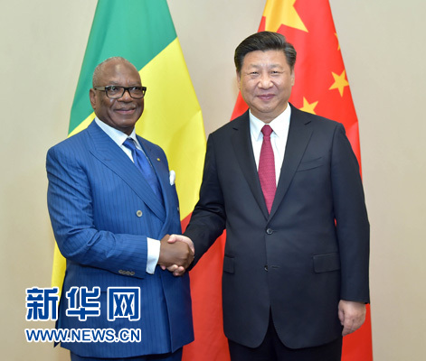 12月3日，國家主席習(xí)近平在約翰內(nèi)斯堡會見馬里總統(tǒng)凱塔。新華社記者 李濤 攝 