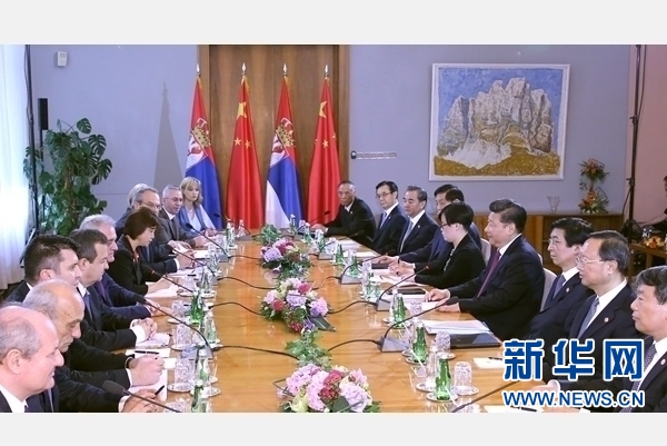 6月18日，國家主席習近平在貝爾格萊德同塞爾維亞總統(tǒng)尼科利奇舉行會談。 新華社記者 馬占成 攝