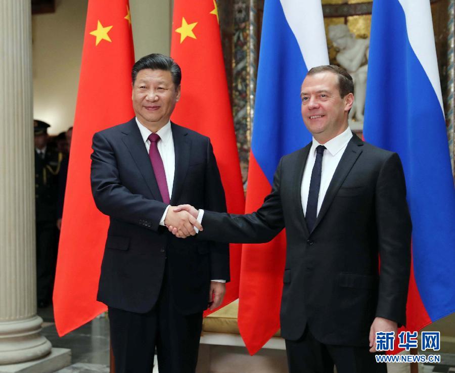 7月4日，國(guó)家主席習(xí)近平在莫斯科會(huì)見(jiàn)俄羅斯總理梅德韋杰夫。新華社記者 劉衛(wèi)兵 攝