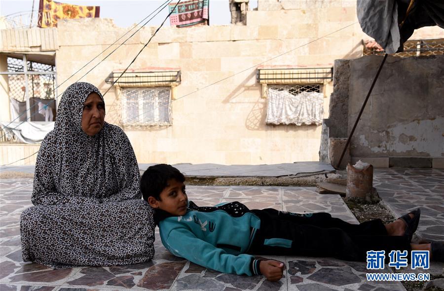 （國際&middot;圖文互動）（5）上學(xué)夢何處安放&mdash;&mdash;敘利亞女孩阿明娜的危樓生活