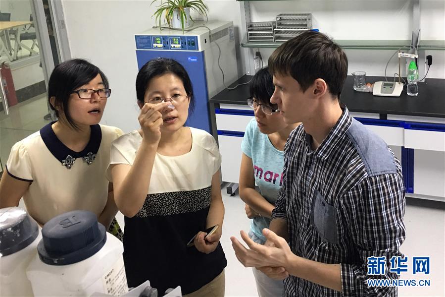 （新華全媒頭條&middot;上合青島峰會(huì)&middot;圖文互動(dòng)）（8）遠(yuǎn)航，揚(yáng)起&ldquo;上海精神&rdquo;的時(shí)代風(fēng)帆&mdash;&mdash;寫在上海合作組織成員國元首理事會(huì)第十八次會(huì)議即將召開之際