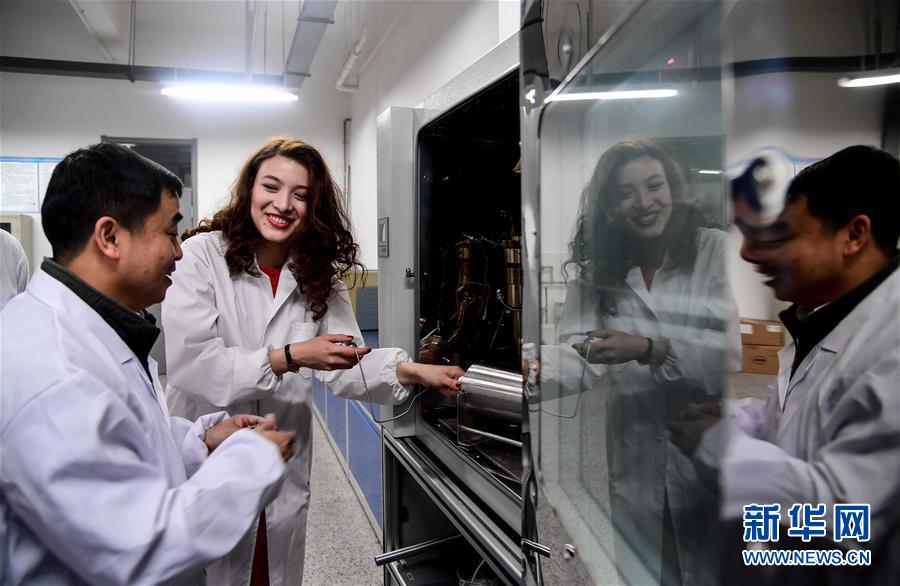 （新華全媒頭條&middot;上合青島峰會(huì)&middot;圖文互動(dòng)）（12）遠(yuǎn)航，揚(yáng)起&ldquo;上海精神&rdquo;的時(shí)代風(fēng)帆&mdash;&mdash;寫(xiě)在上海合作組織成員國(guó)元首理事會(huì)第十八次會(huì)議即將召開(kāi)之際