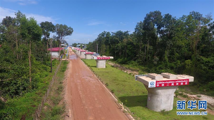 （國際&middot;圖文互動）（2）中老鐵路上的絢爛長虹&mdash;&mdash;老撾楠科內(nèi)河特大橋主體工程完工側(cè)記