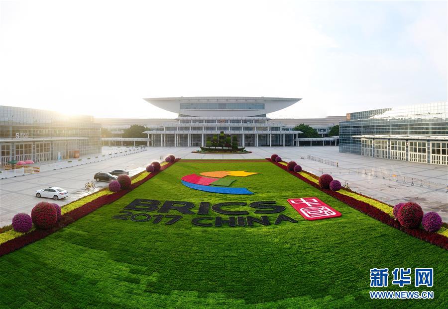 (新華全媒頭條·圖文互動(dòng))(1)書寫發(fā)展合作大文章 推動(dòng)全球治理新變革——習(xí)近平主席中東非洲之行前瞻