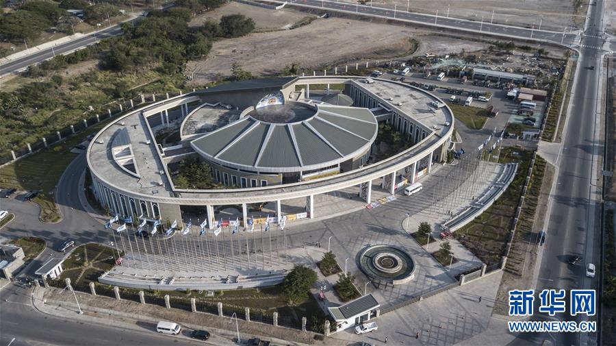 （新華全媒頭條&middot;圖文互動）（3）特稿：深化周邊友好　共促亞太繁榮&mdash;&mdash;寫在習近平主席出席亞太經(jīng)合組織第二十六次領(lǐng)導(dǎo)人非正式會議，對巴布亞新幾內(nèi)亞、文萊和菲律賓進行國事訪問并在巴新同建交太平洋島國領(lǐng)導(dǎo)人會晤之際