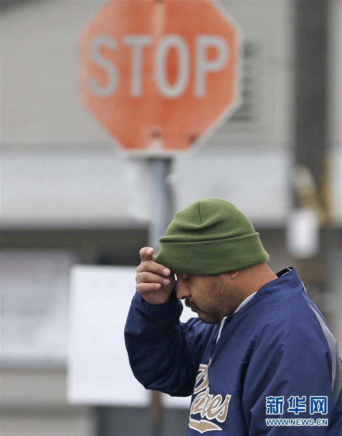 （國際&middot;圖文互動(dòng)）（5）通訊：&ldquo;根本沒有人在乎我們&rdquo;&mdash;&mdash;探訪美墨邊境墻邊的&ldquo;日工&rdquo;市場(chǎng)