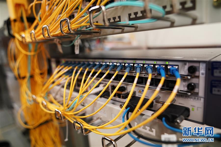 （國(guó)際&middot;圖文互動(dòng)）（3）通訊：安全、好用、實(shí)惠&mdash;&mdash;美國(guó)電信運(yùn)營(yíng)商的華為親體驗(yàn)