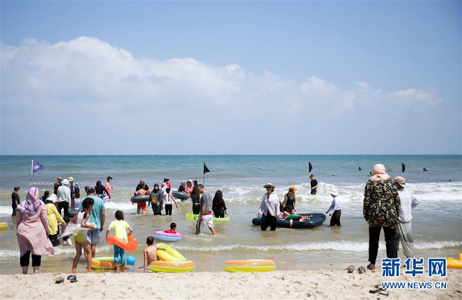 （國際&middot;圖文互動(dòng)）（4）特寫：穿過檢查站去看海