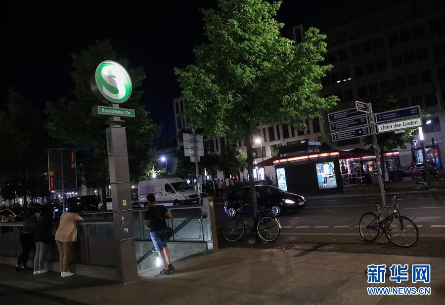 （國(guó)際）（6）德國(guó)柏林：夜來&ldquo;菩提樹下&rdquo;