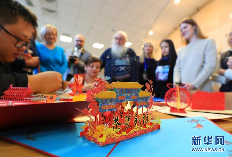 （國際）（1）中白民間藝術精品展在白俄羅斯開幕