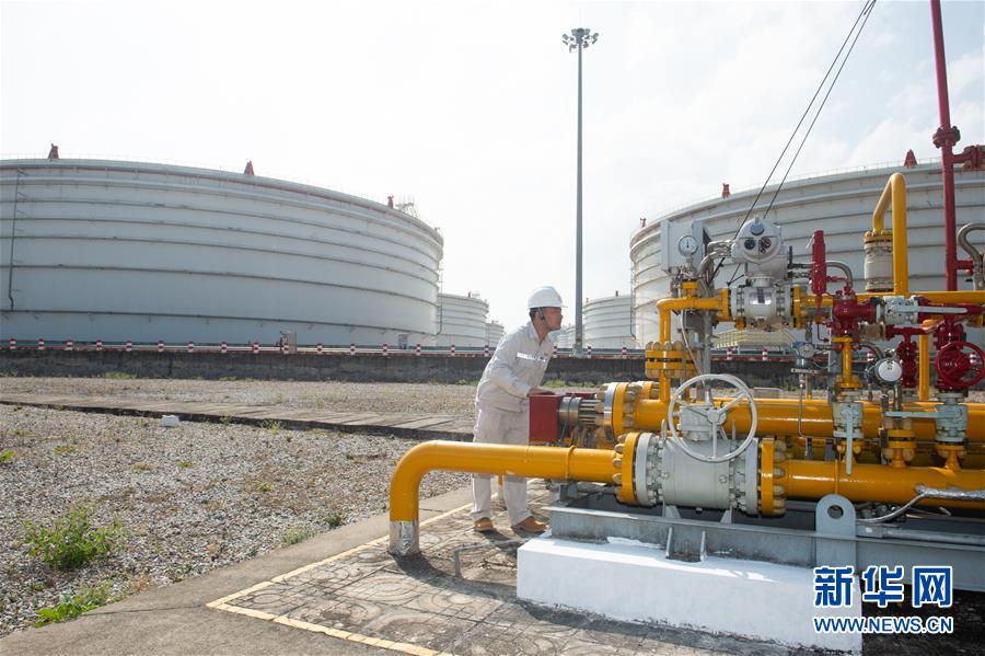 （習(xí)近平出訪配合稿&middot;圖文互動(dòng)）（2）通訊：為了中緬油氣管道的安全平穩(wěn)運(yùn)行