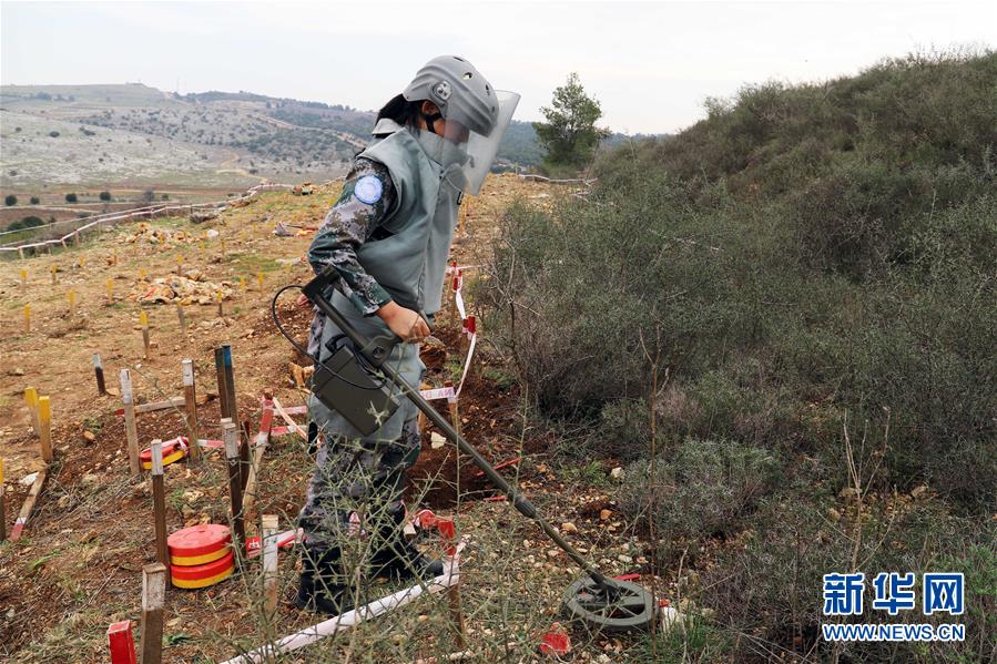 （國際&middot;圖文互動）（2）通訊：&ldquo;中國軍人掃雷一如既往專業(yè)和敬業(yè)！&rdquo;&mdash;&mdash;記中國赴黎維和部隊(duì)完成&ldquo;藍(lán)線&rdquo;3個(gè)雷場清排任務(wù)