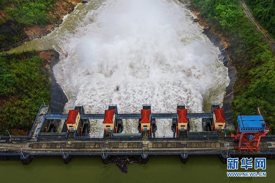 (國際·圖文互動(dòng))(5)通訊:踐行綠色發(fā)展 持續(xù)造福民生——記中國華電柬埔寨額勒賽水電站項(xiàng)目