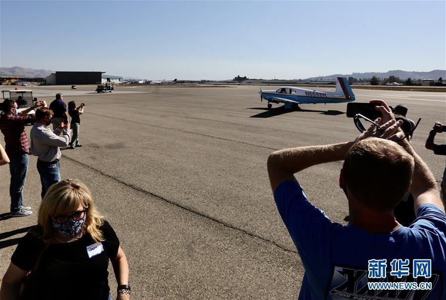 （國際&middot;圖文互動）（4）&ldquo;飛虎隊(duì)&rdquo;百歲老兵駕機(jī)重上藍(lán)天