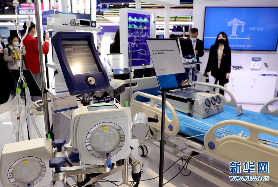 （第三屆進(jìn)博會&middot;圖文互動）（10）新疫苗、新療法，進(jìn)博會最&ldquo;火爆&rdquo;展區(qū)見聞