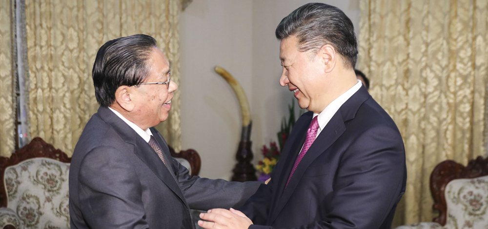 習(xí)近平會(huì)見(jiàn)老撾人民革命黨中央委員會(huì)前總書(shū)記、前國(guó)家主席朱馬里