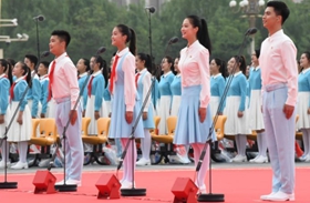 聽(tīng)共青團(tuán)員和少先隊(duì)員的心聲：請(qǐng)黨放心，強(qiáng)國(guó)有我！